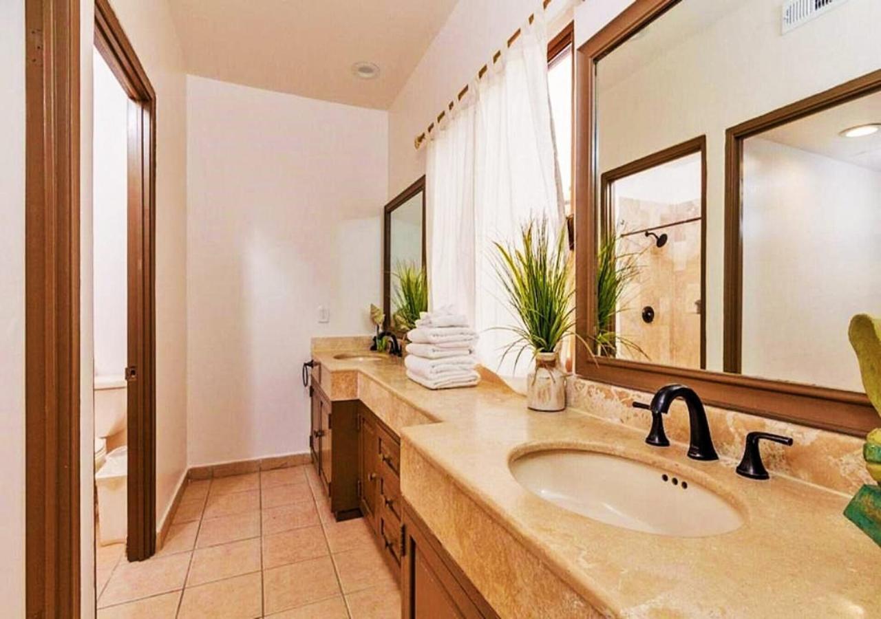 Right On The Beach! Rocky Point Condo Rental - 2 Bedroom Penthouse Beachfront Екстер'єр фото