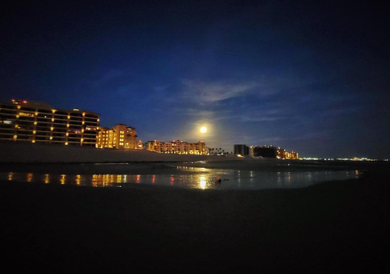 Right On The Beach! Rocky Point Condo Rental - 2 Bedroom Penthouse Beachfront Екстер'єр фото